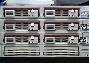 Plaats een foto van je rack/servers/datacenter-webservers-jpg