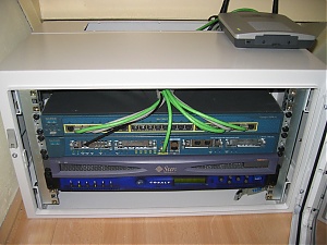 Plaats een foto van je rack/servers/datacenter-img_0052-res-jpg