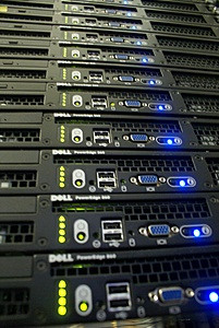 Plaats een foto van je rack/servers/datacenter-dsc02452-w800-jpg