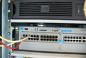 Plaats een foto van je rack/servers/datacenter-dsc02592-small-jpg