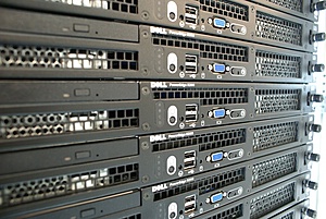 Plaats een foto van je rack/servers/datacenter-dsc02607-small-jpg