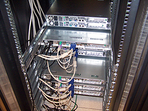 Plaats een foto van je rack/servers/datacenter-100_4166-jpg