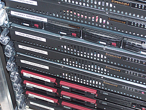 Plaats een foto van je rack/servers/datacenter-100_4168-jpg