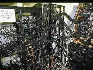 Plaats een foto van je rack/servers/datacenter-kabels-jpg