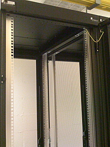 Plaats een foto van je rack/servers/datacenter-img_0223-jpg
