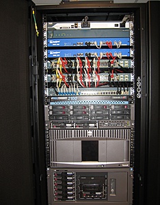 Plaats een foto van je rack/servers/datacenter-img_1043-jpg