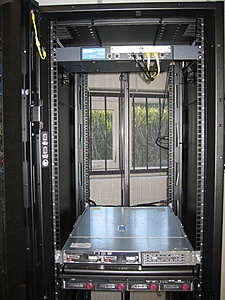Plaats een foto van je rack/servers/datacenter-img_1045-jpg