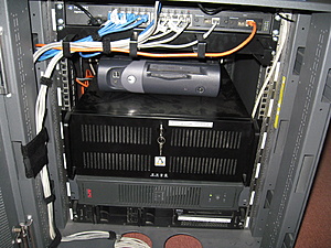 Plaats een foto van je rack/servers/datacenter-img_3701-jpg