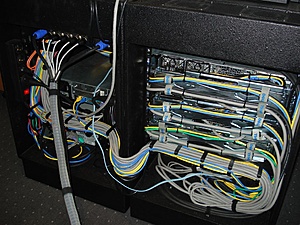 Plaats een foto van je rack/servers/datacenter-dsc04836-large-jpg