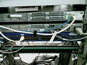 Plaats een foto van je rack/servers/datacenter-image_020_wit-jpg
