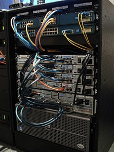 Plaats een foto van je rack/servers/datacenter-dsc05093-large-jpg