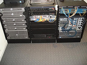 Plaats een foto van je rack/servers/datacenter-dsc05082-large-jpg