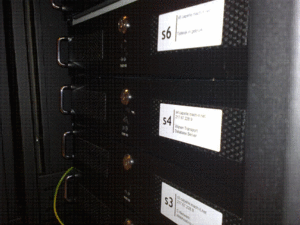 Plaats een foto van je rack/servers/datacenter-rack1-gif
