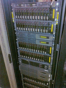 Plaats een foto van je rack/servers/datacenter-opslag-jpg