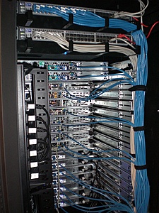 Plaats een foto van je rack/servers/datacenter-wht4-jpg