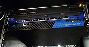 Plaats een foto van je rack/servers/datacenter-switchingrow_single_front_angle-jpg