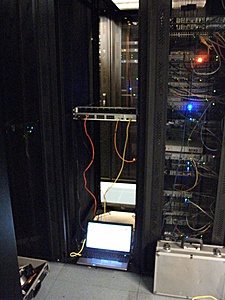 Plaats een foto van je rack/servers/datacenter-dscf0400_450x600-jpg