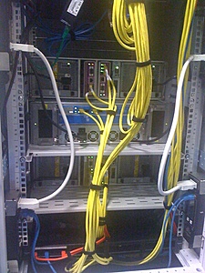 Plaats een foto van je rack/servers/datacenter-photo-jpg
