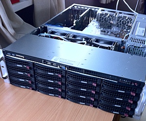 Plaats een foto van je rack/servers/datacenter-img_0176-jpg
