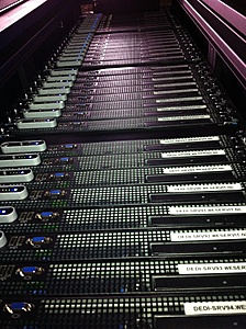 Plaats een foto van je rack/servers/datacenter-2-jpg
