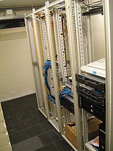 Plaats een foto van je rack/servers/datacenter-img_4475-jpg