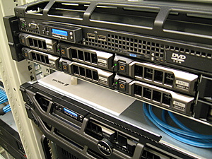Plaats een foto van je rack/servers/datacenter-img_4487-jpg