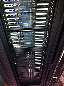 Plaats een foto van je rack/servers/datacenter-rack7-1-1-jpg