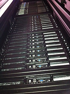 Plaats een foto van je rack/servers/datacenter-rack7-1-2-jpg