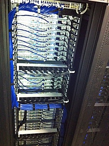 Plaats een foto van je rack/servers/datacenter-rack7-1-4-jpg