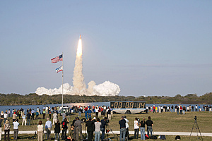 Of je staat gewoon live naar een lancering te kijken van de Discovery. :)-520563main_sts133-s-033_hires-jpg